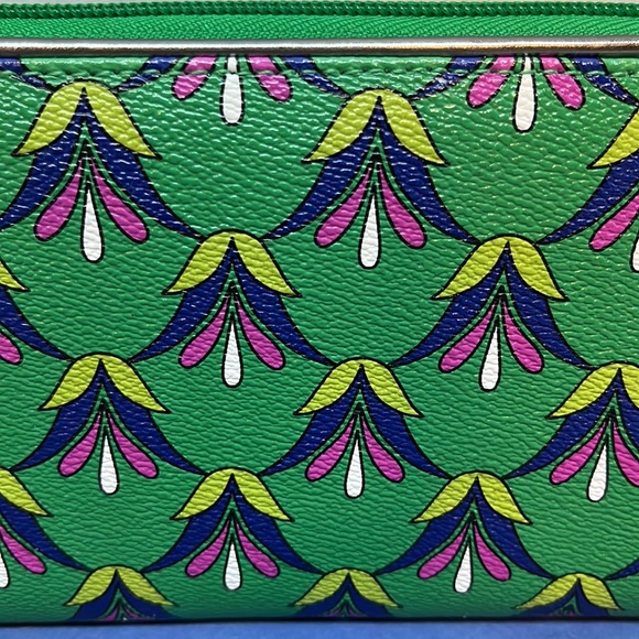 Vera Bradley BB COLLECTION Emerald Diamonds Accordion Style Wallet Wristlet NWOT - Picture 4 of 11